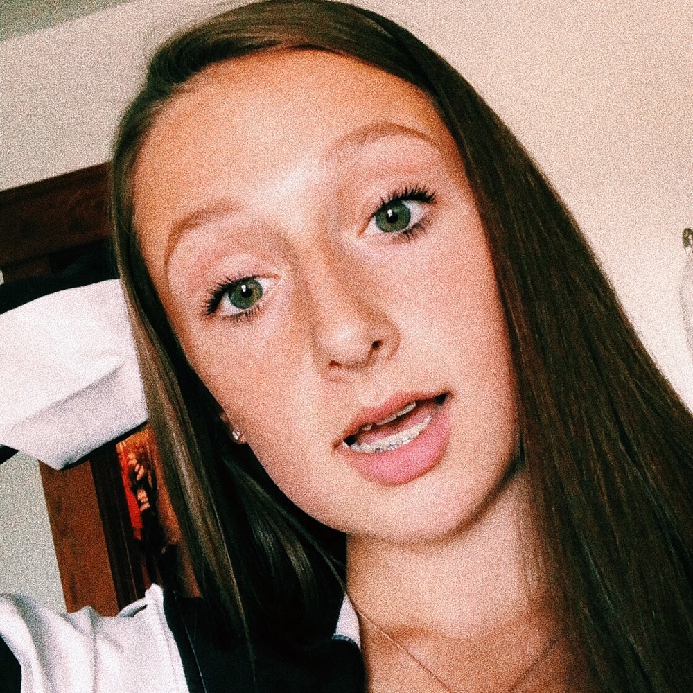 Meet your Posher, Lily